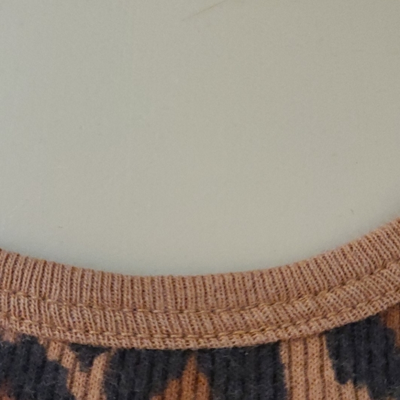 VS Ribbed Cheetah Tank - Picture 9 of 10